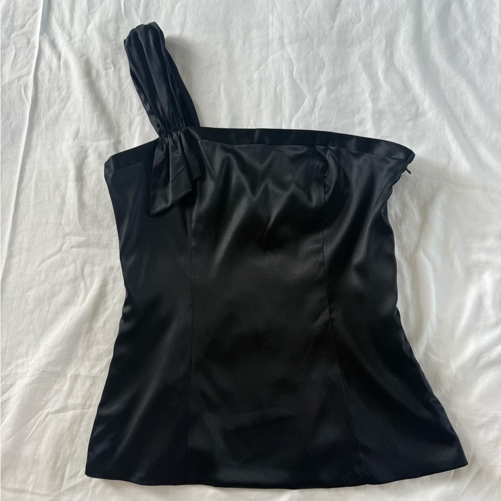 Arden B Black One-Shoulder Satin Top